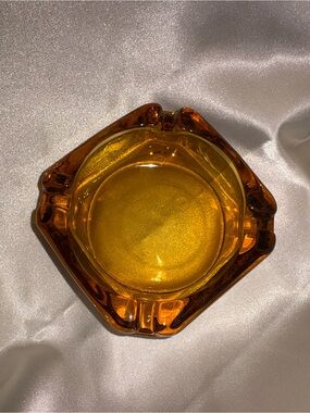 Vintage Amber Glass Ashtray | Elegant Amber Home Accent🧡✨